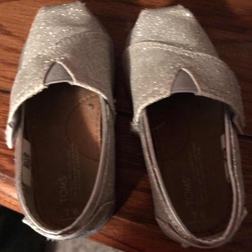 Toddler Girls Toms
